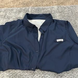 Columbia women’s button up tank top